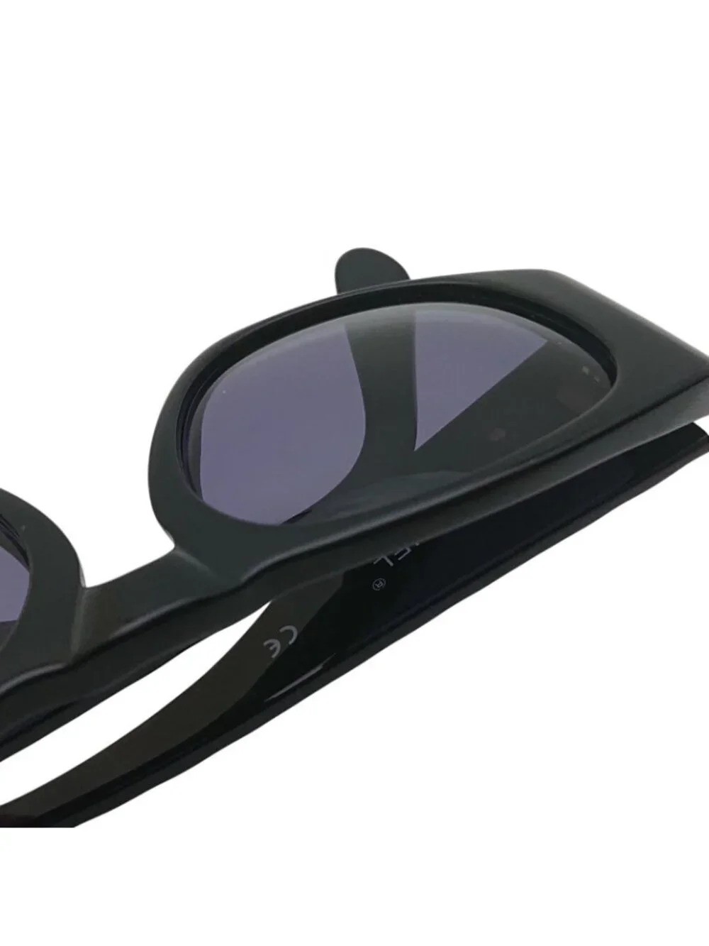Chanel CC Logo Sunglasses Black Gold Eyewear